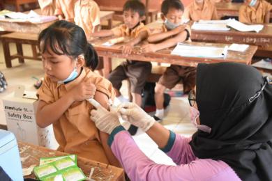 Pemkab Mabar Launching Bulan Imunisasi Anak Nasional